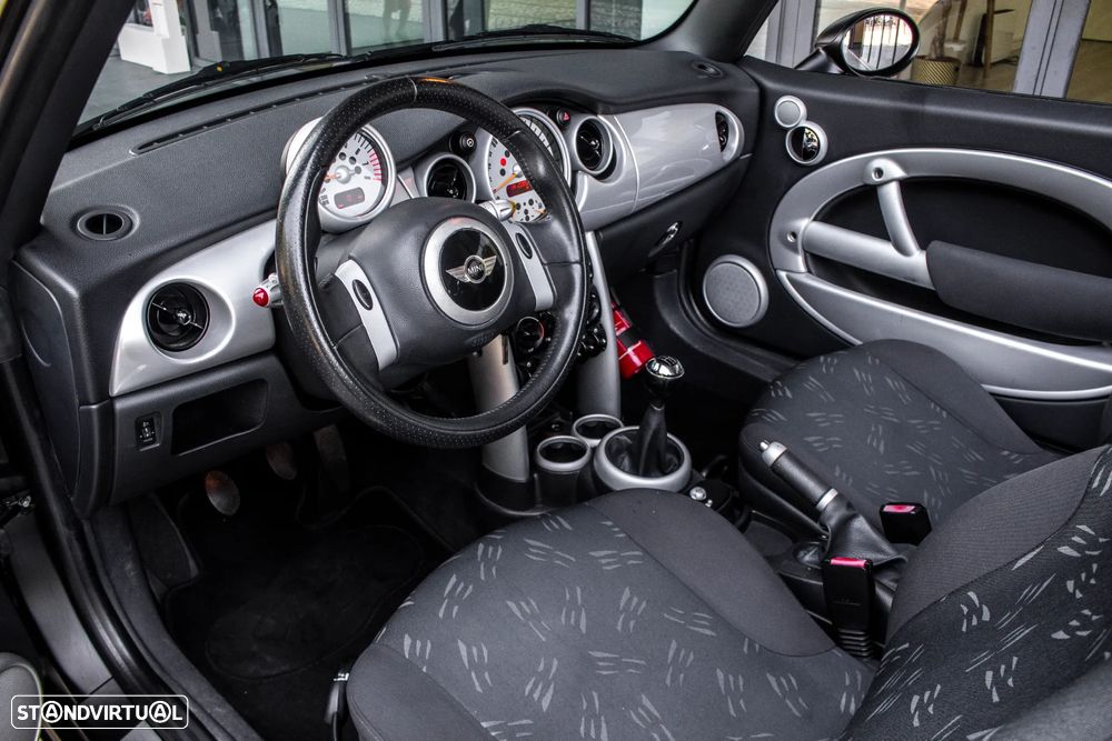 MINI Cabrio Cooper - 26