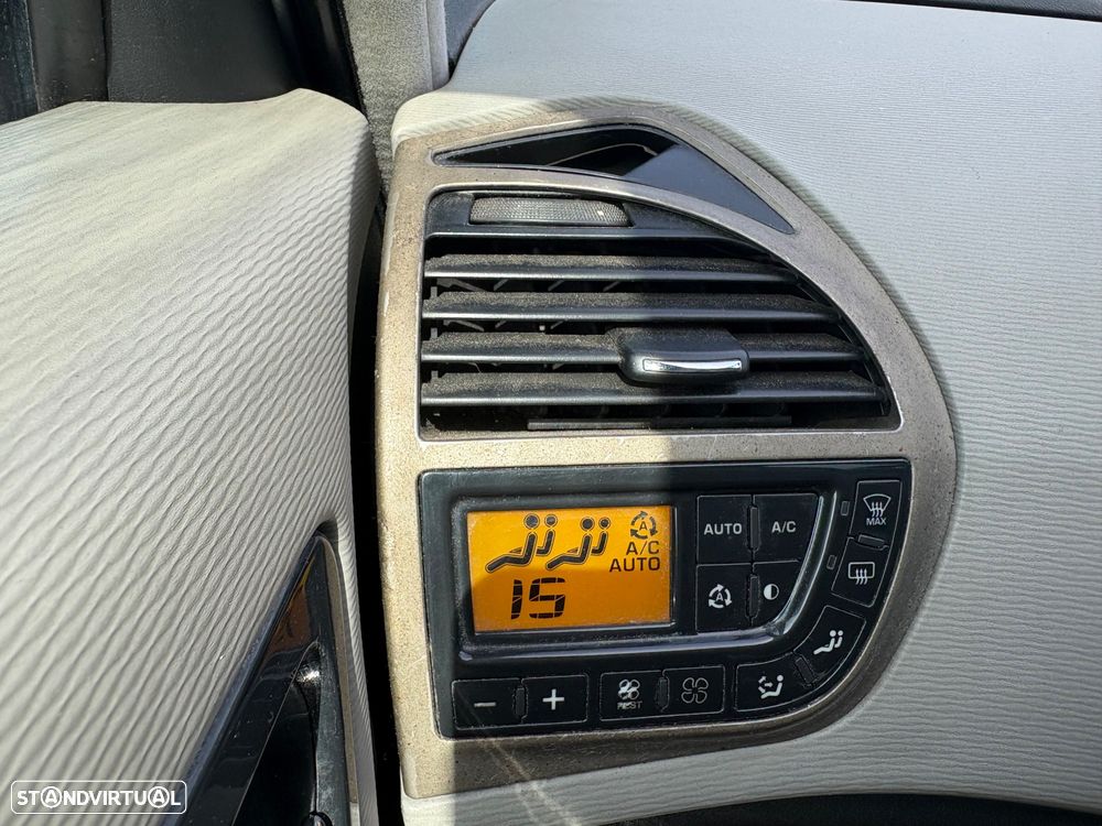 Citroën C4 Grand Picasso 2.0 HDi Exclusive CMP6 - 17