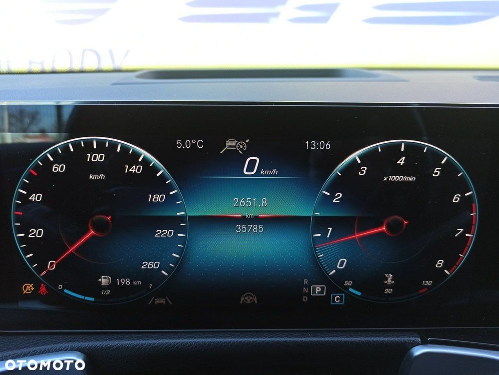 Mercedes-Benz GLB - 23