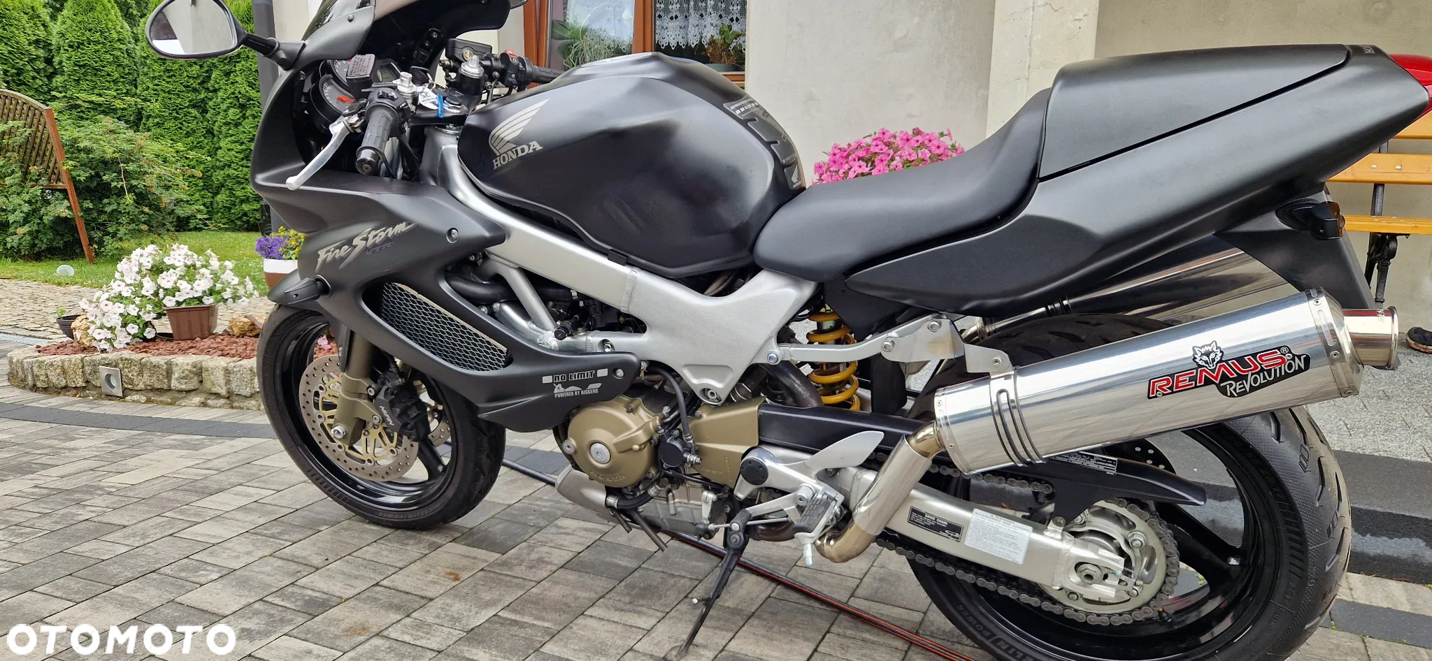 Honda VTR - 9