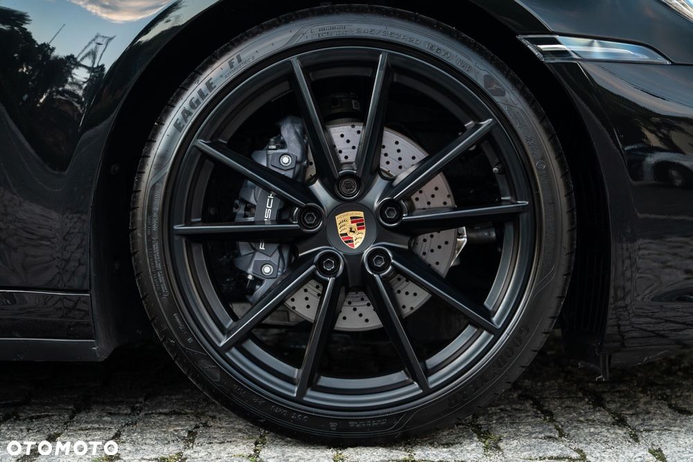 Porsche 911 Carrera T PDK - 25