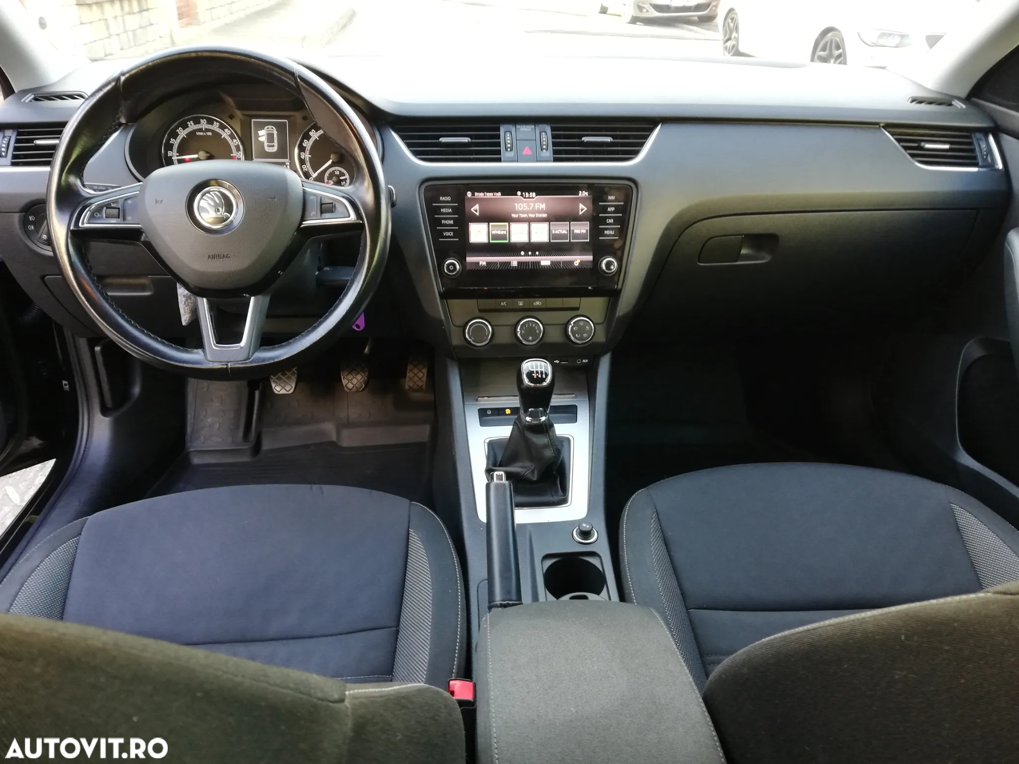 Skoda Octavia Combi Diesel 2.0 TDI Style - 5
