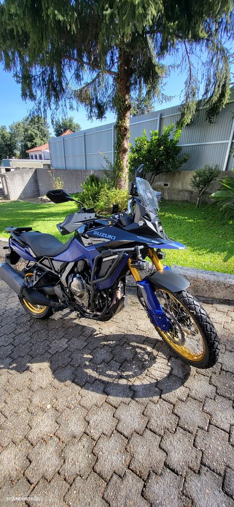 Suzuki v-strom - 1