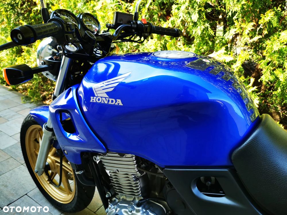 Honda CB - 16