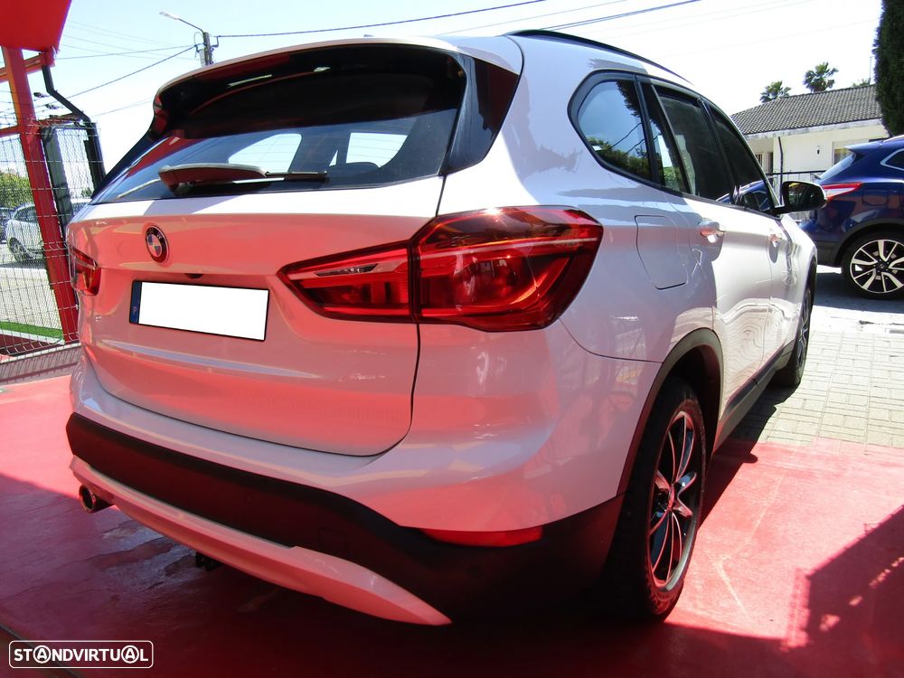 BMW X1 16 d sDrive Auto Line Sport - 6