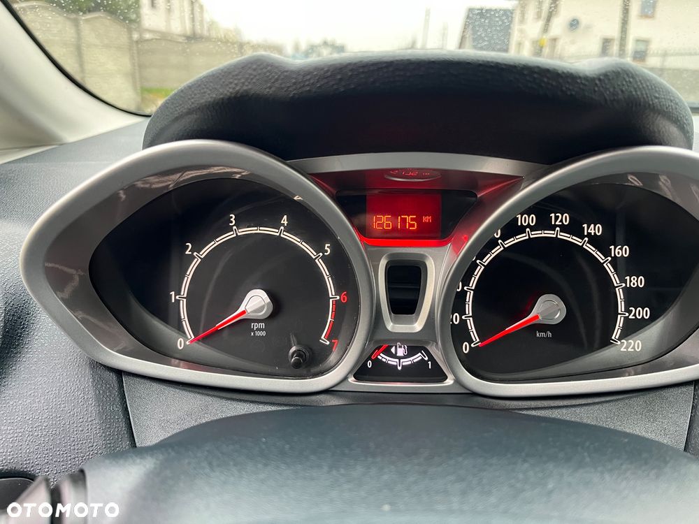 Ford Fiesta 1.25 Titanium - 27