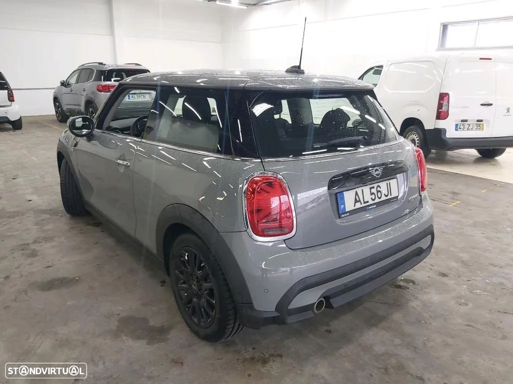 MINI 3 Portas Cooper Auto - 2