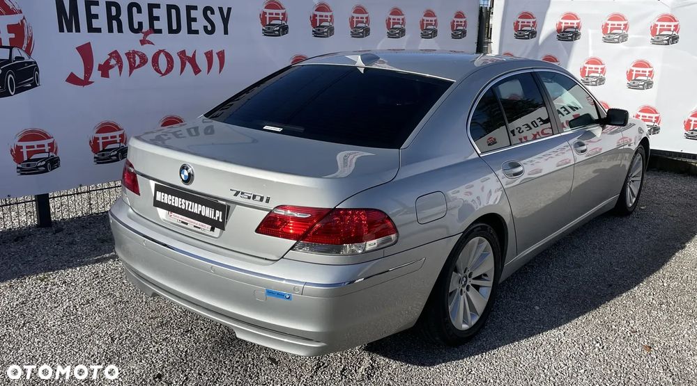 BMW Seria 7 750i - 9