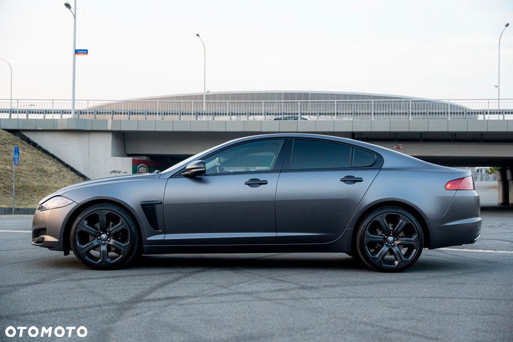 Jaguar XF 3.0 V6 D Luxury - 3