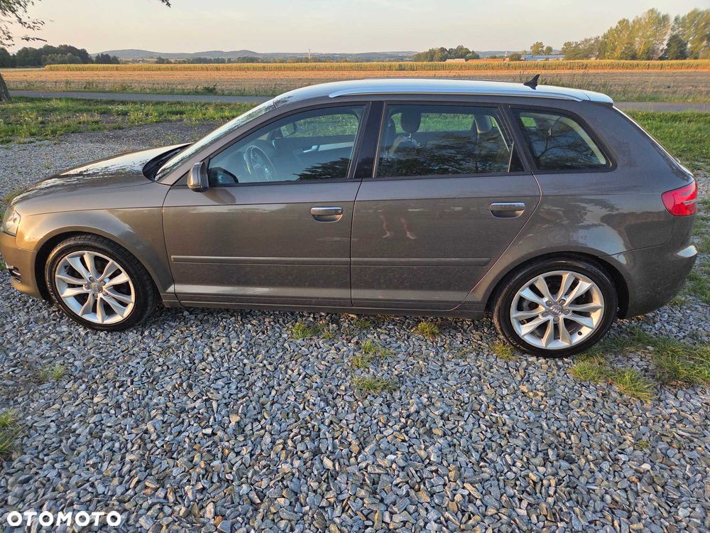 Audi A3 Sportback - 2