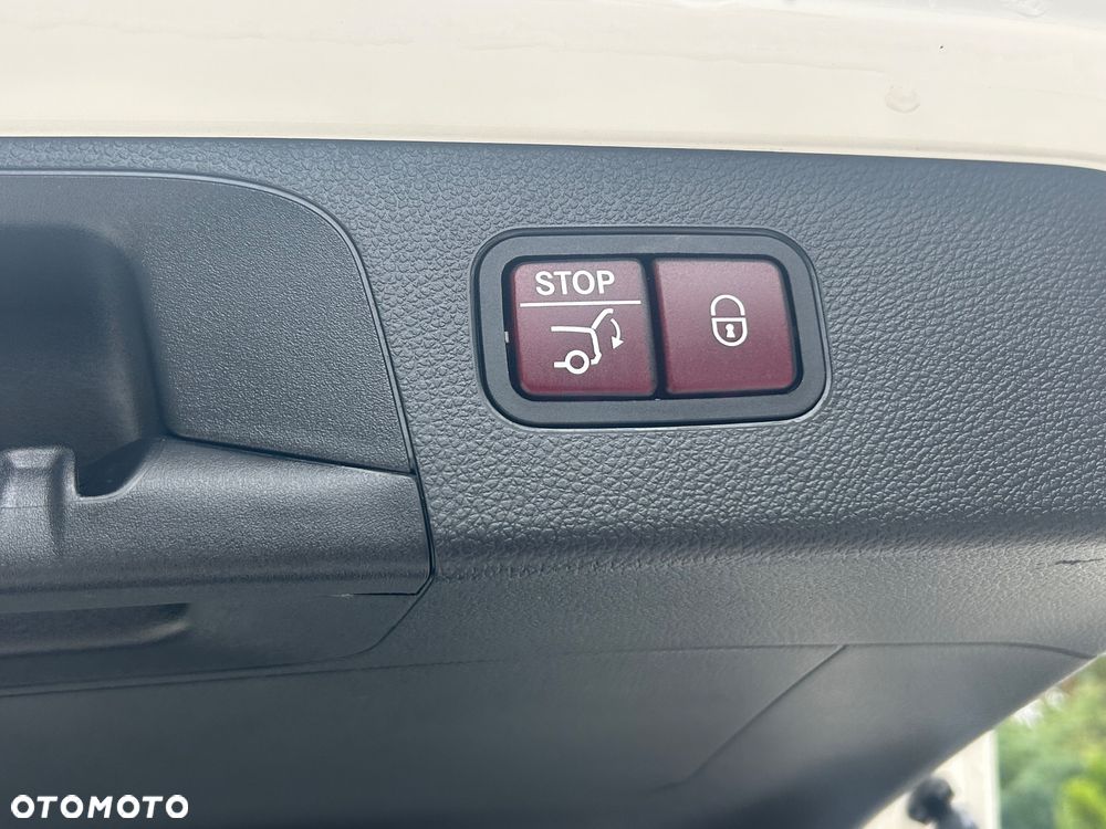 Mercedes-Benz GLC - 19