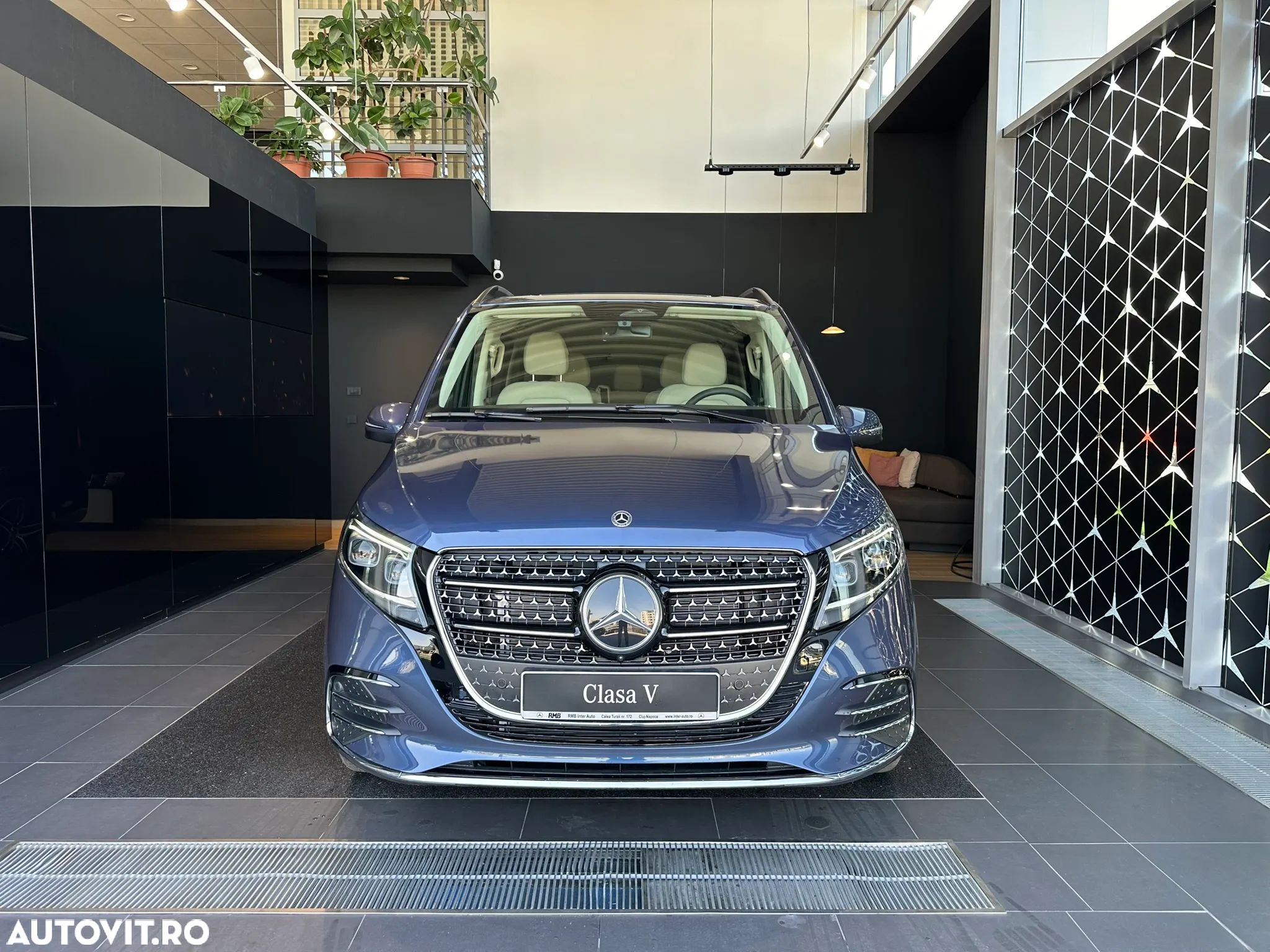 Mercedes-Benz V - 1