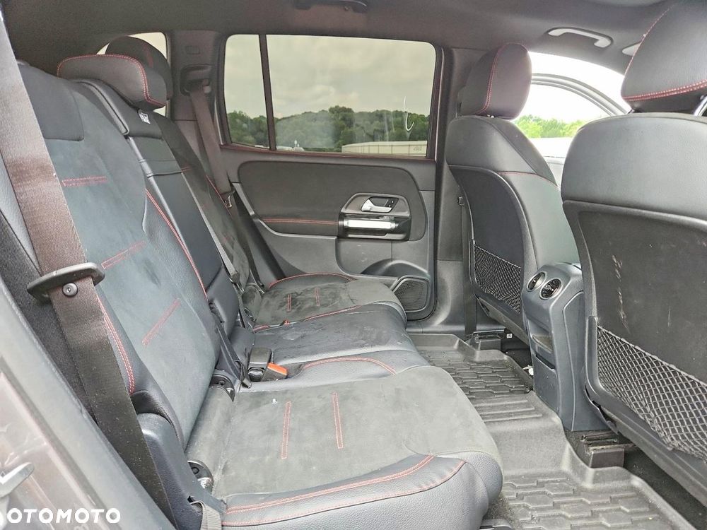 Mercedes-Benz GLB 250 4Matic 8G-DCT AMG Line - 8