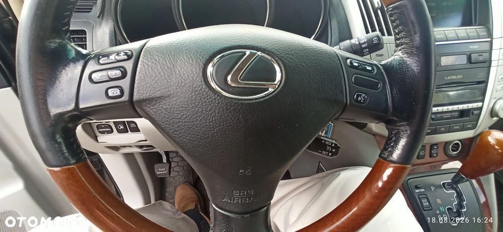 Lexus RX - 22
