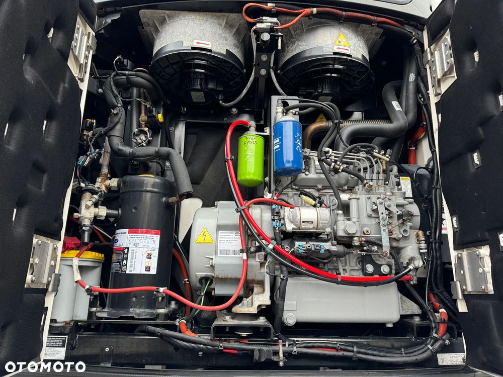 Krone Chłodnia ,Doppelstock , Carrier Vector 1550 - 33