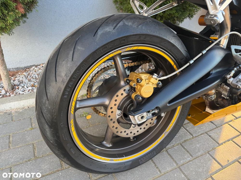 Triumph Daytona - 22