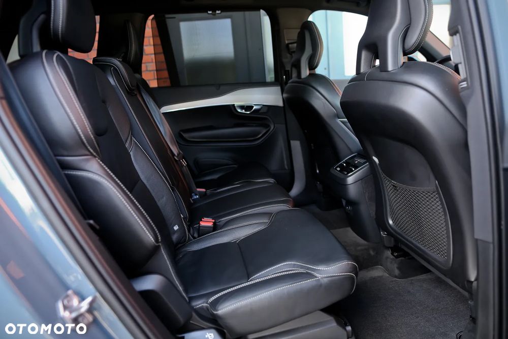 Volvo XC 90 B5 D AWD Ultimate Dark 7os - 27