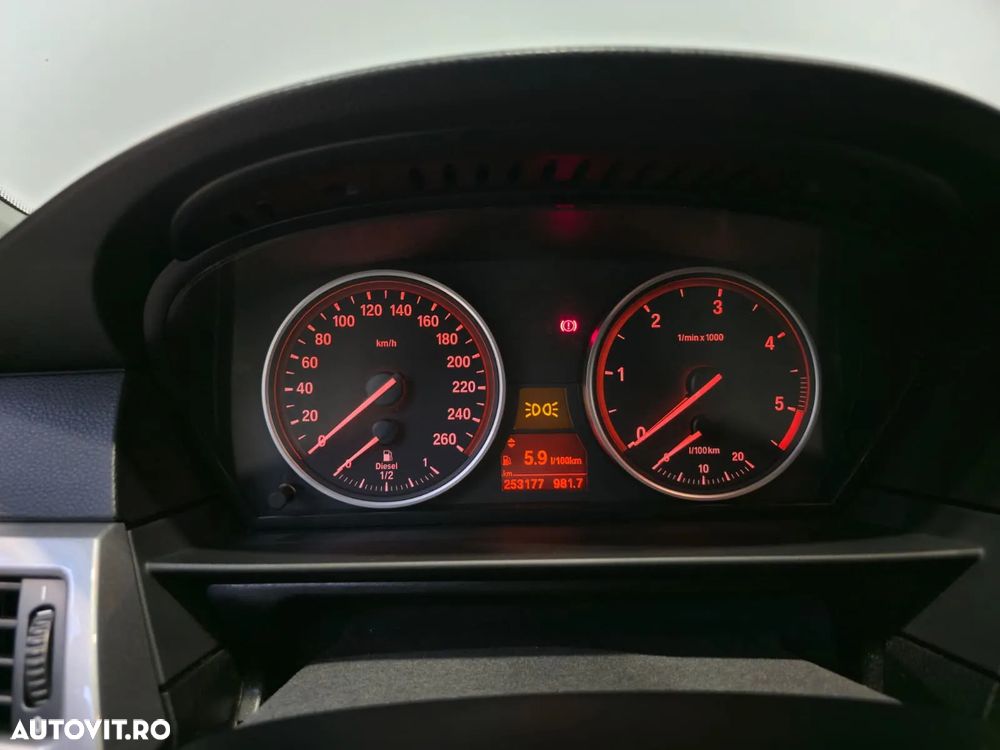 BMW Seria 5 520d - 15