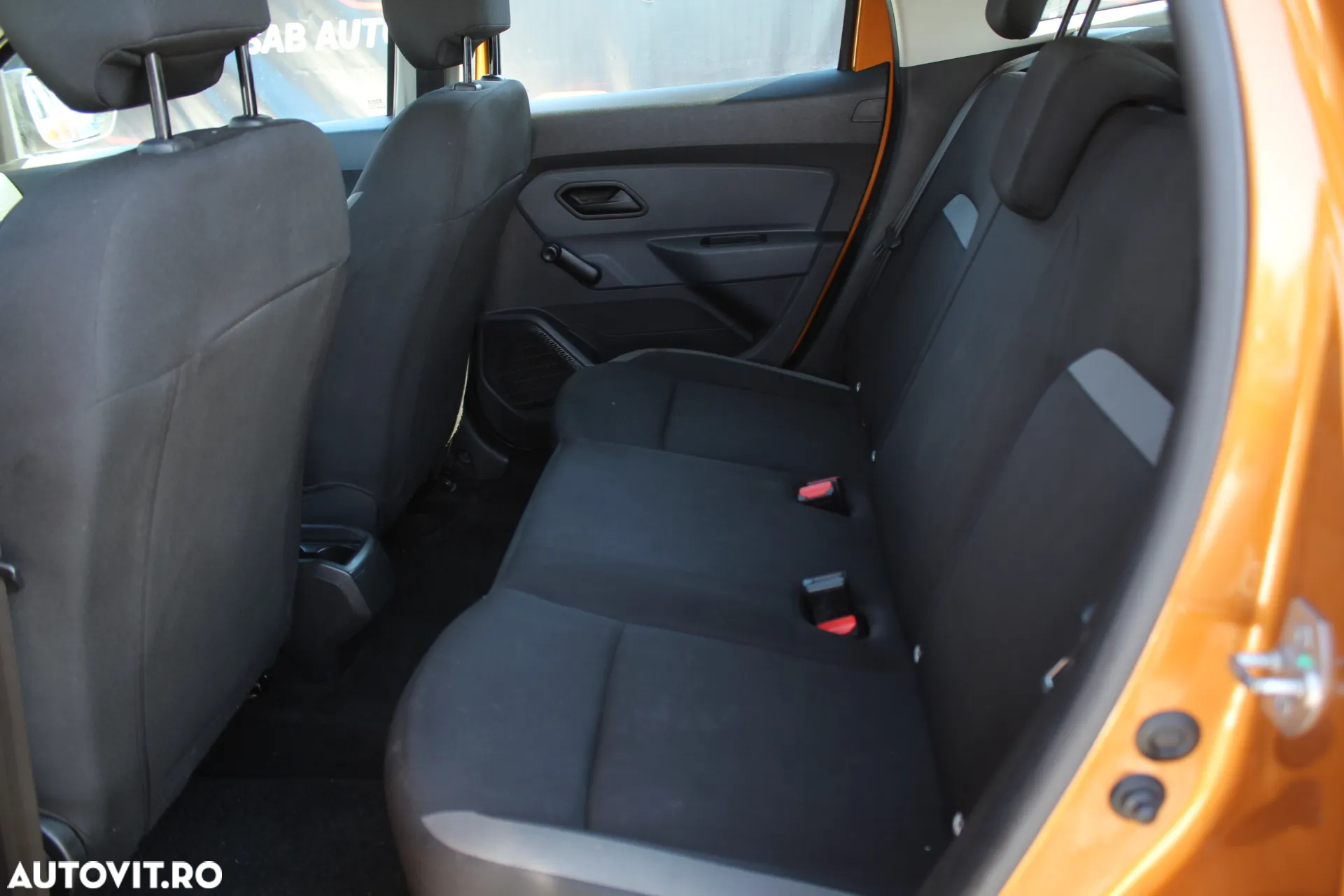 Dacia Duster 1.5 Blue dCi Comfort - 12
