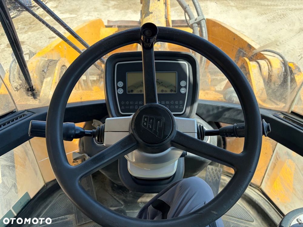 JCB 436 4X4 - 12