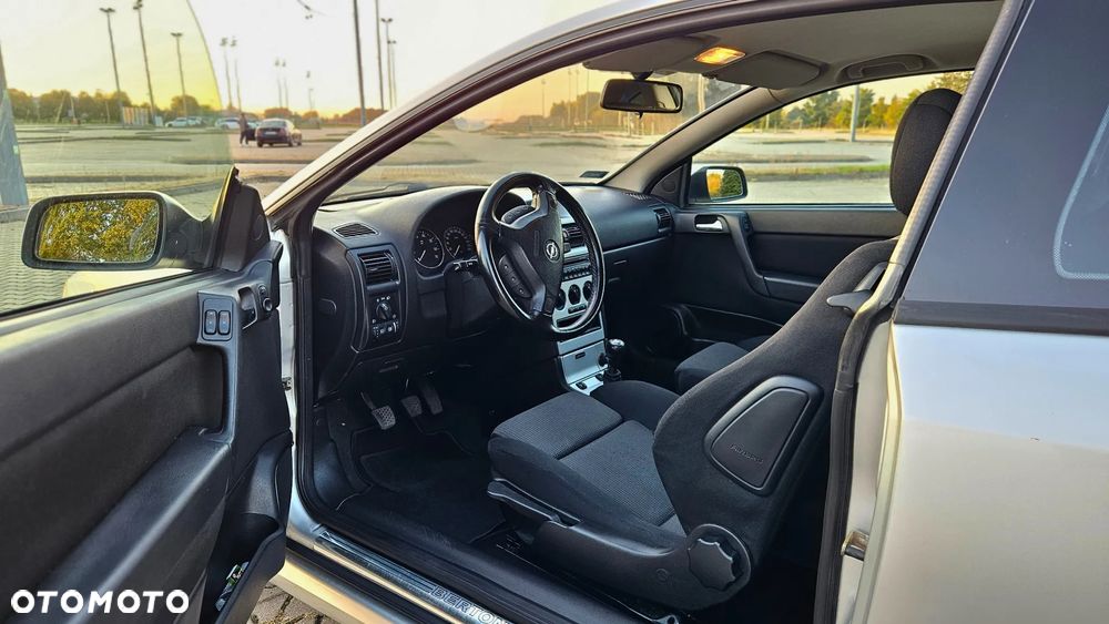 Opel Astra 1.8 Sport - 8
