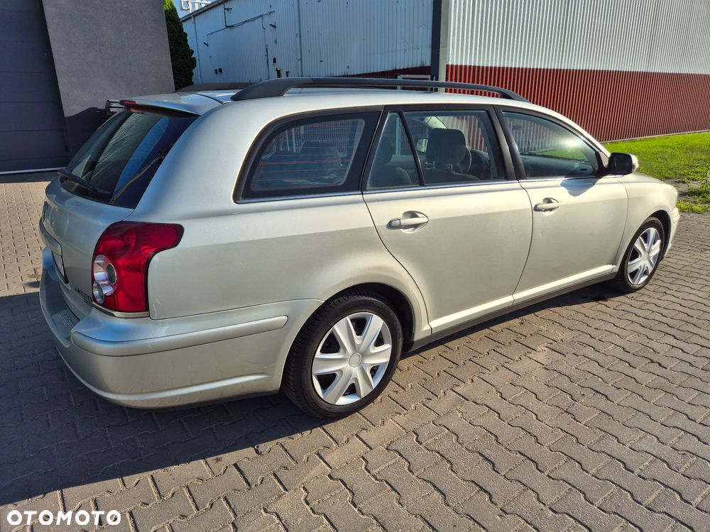 Toyota Avensis 2.0 D-4D Luna - 35