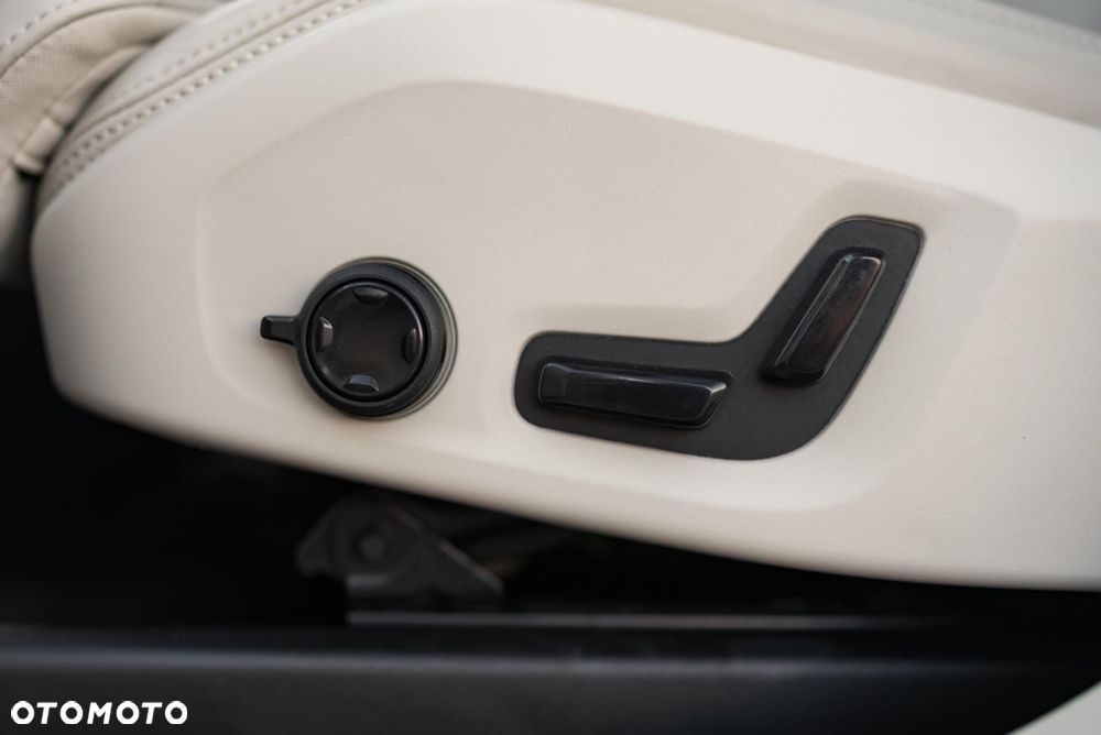 Volvo XC 60 B4 D AWD Inscription - 27