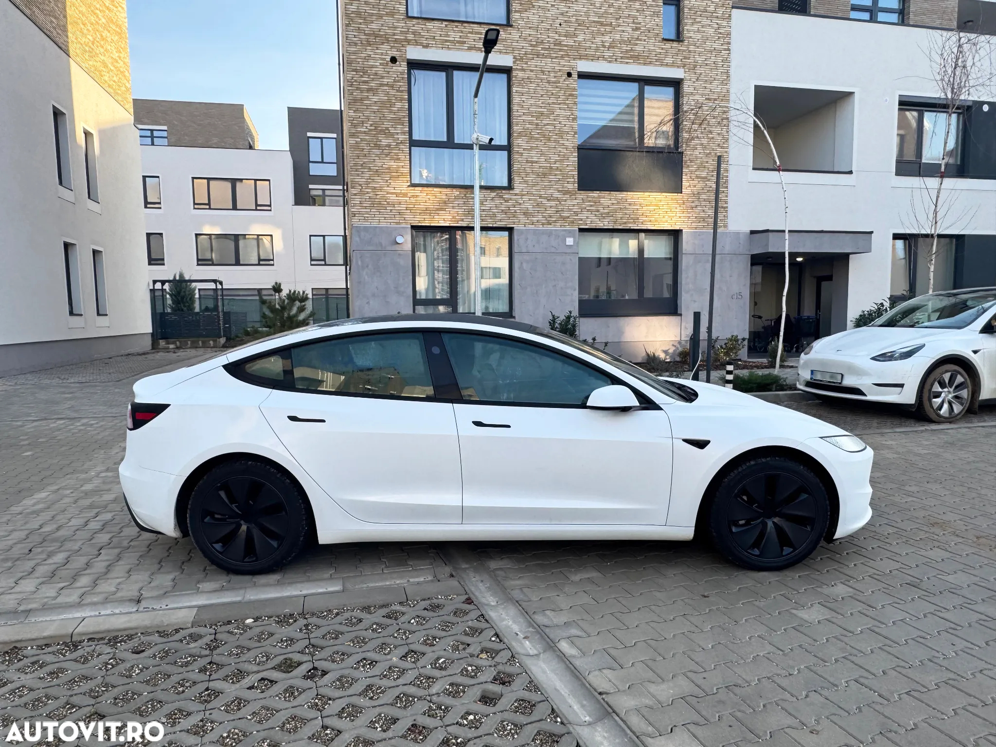 Tesla Model 3 - 3
