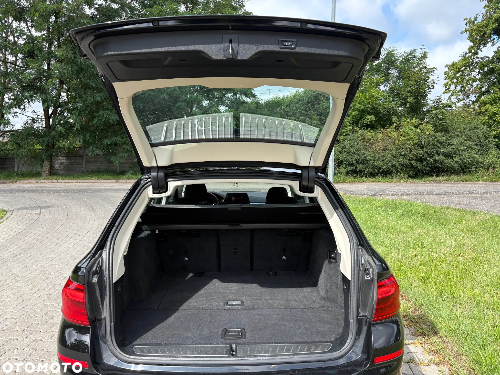 BMW Seria 5 520d Touring - 8