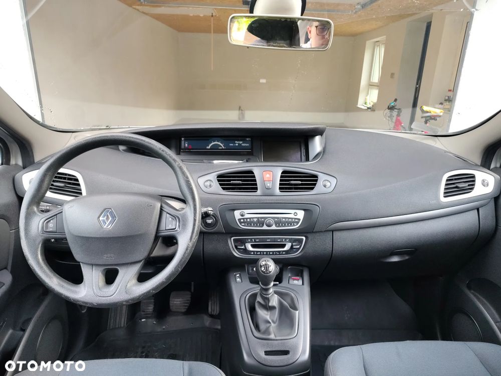 Renault Scenic - 10