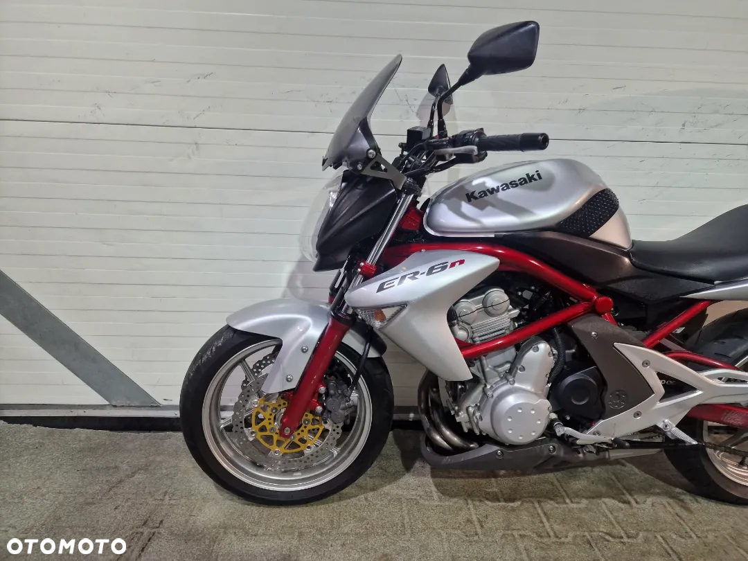 Kawasaki ER - 7