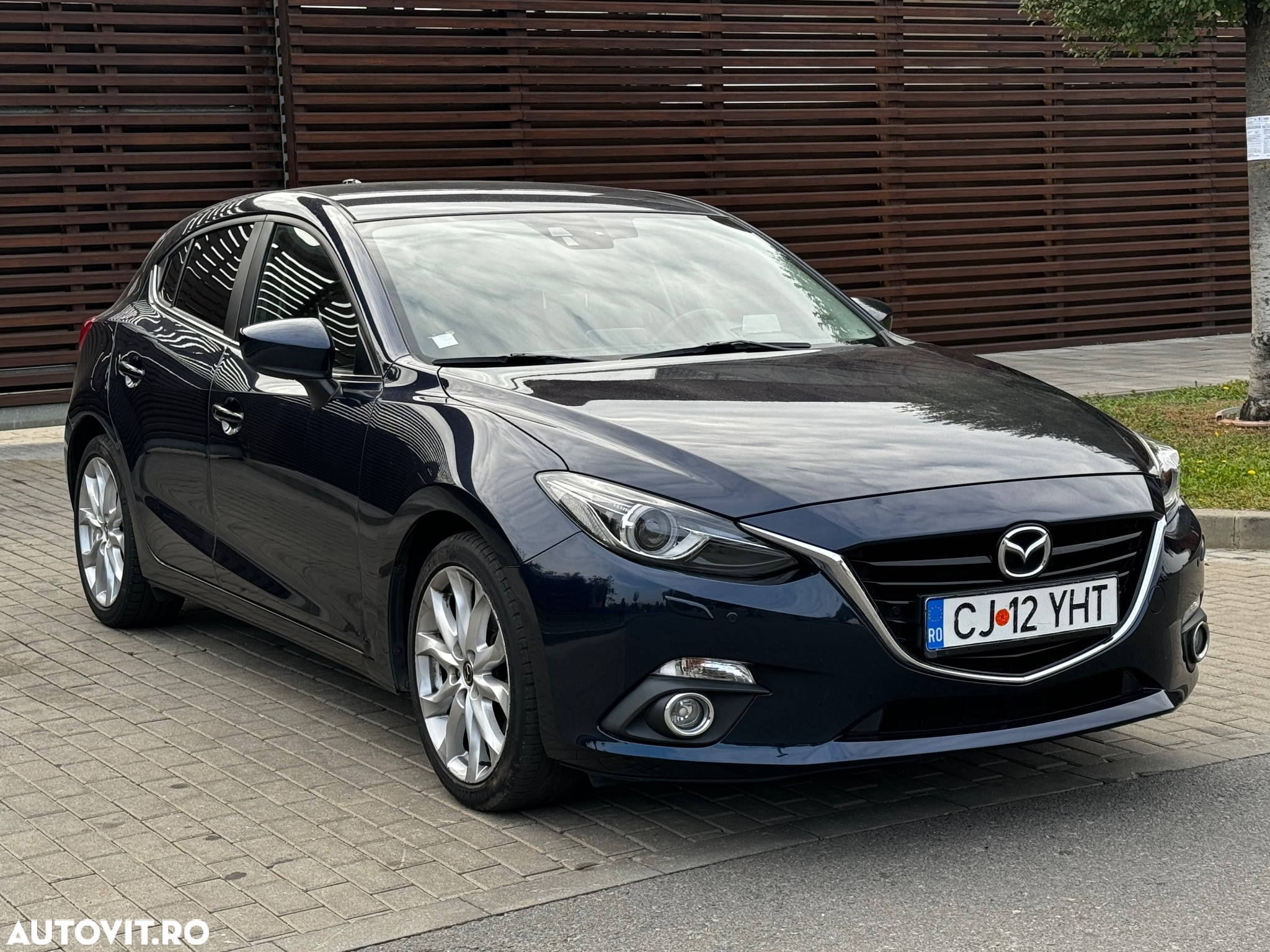 Mazda 3 SKYACTIV-G 120 Center-Line - 2