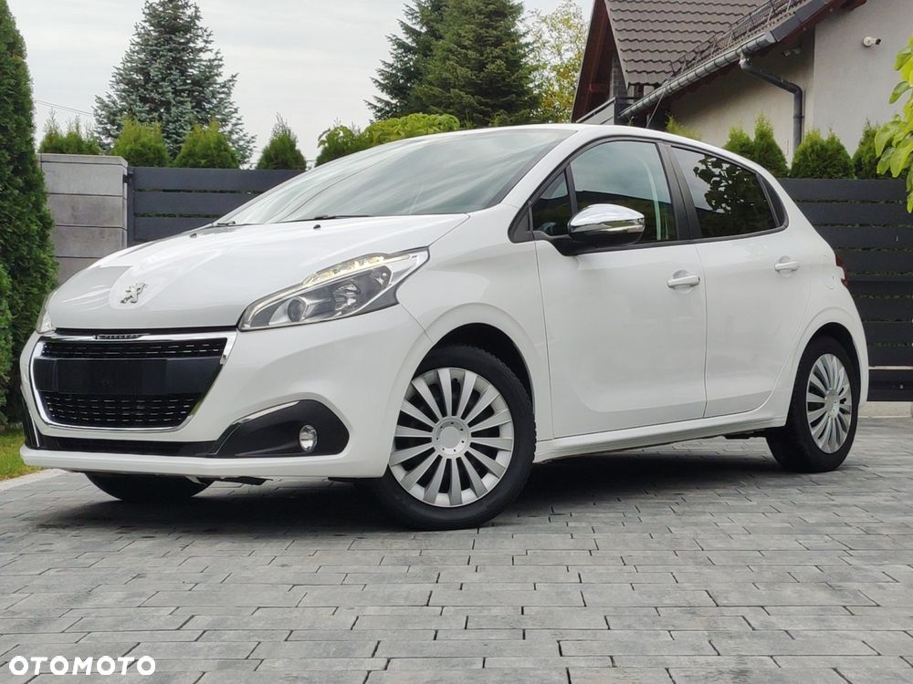 Peugeot 208 - 17