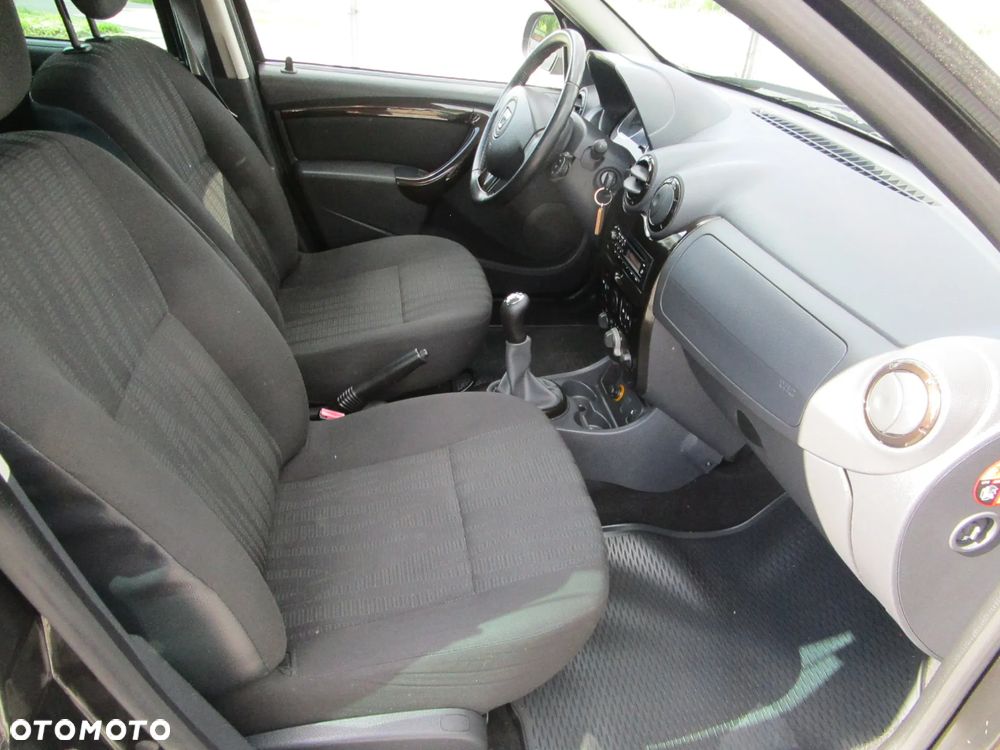Dacia Duster 1.6 16V 4x2 Prestige - 25