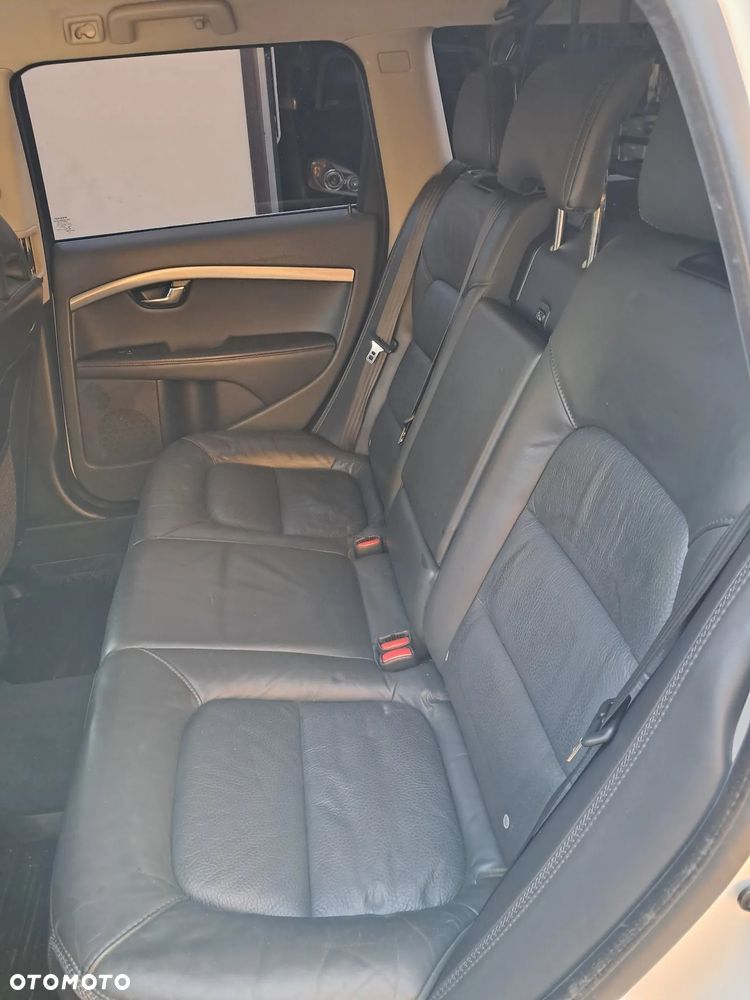 Volvo XC 70 2.4D Momentum - 22