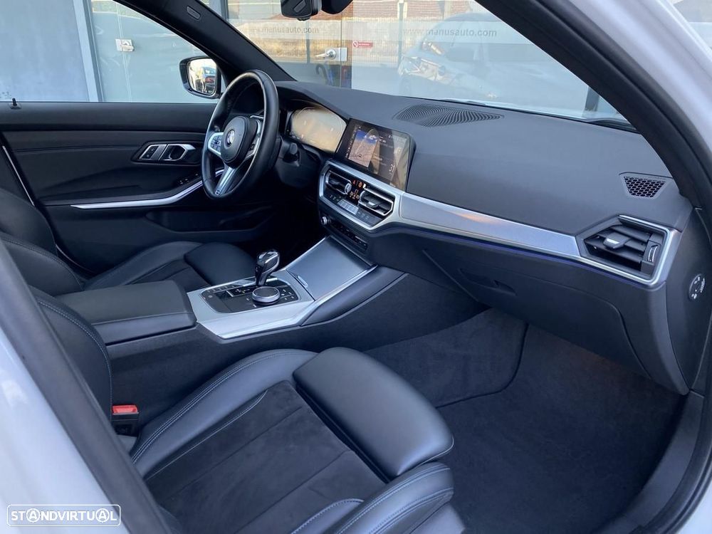 BMW 318 d Pack Desportivo M Auto - 9