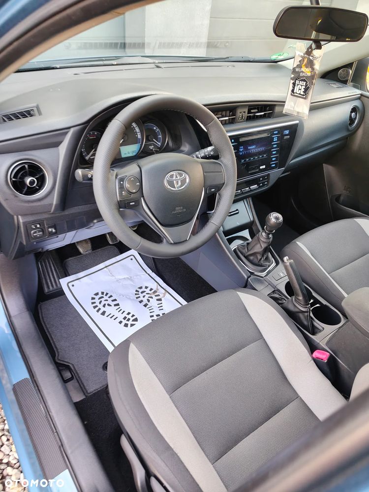 Toyota Auris 1.33 Dual-VVT-i - 7