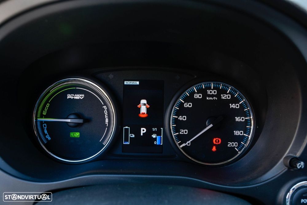 Mitsubishi Outlander 2.0 PHEV Intense - 19