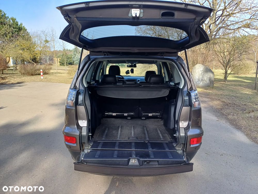 Mitsubishi Outlander 2.2 DI-D ClearTec 2WD Edition - 11