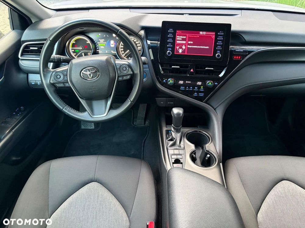 Toyota Camry 2.5 Hybrid Comfort CVT - 17