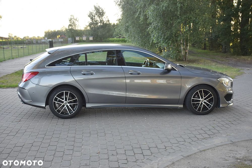 Mercedes-Benz CLA 200 7G-DCT UrbanStyle Edition - 2
