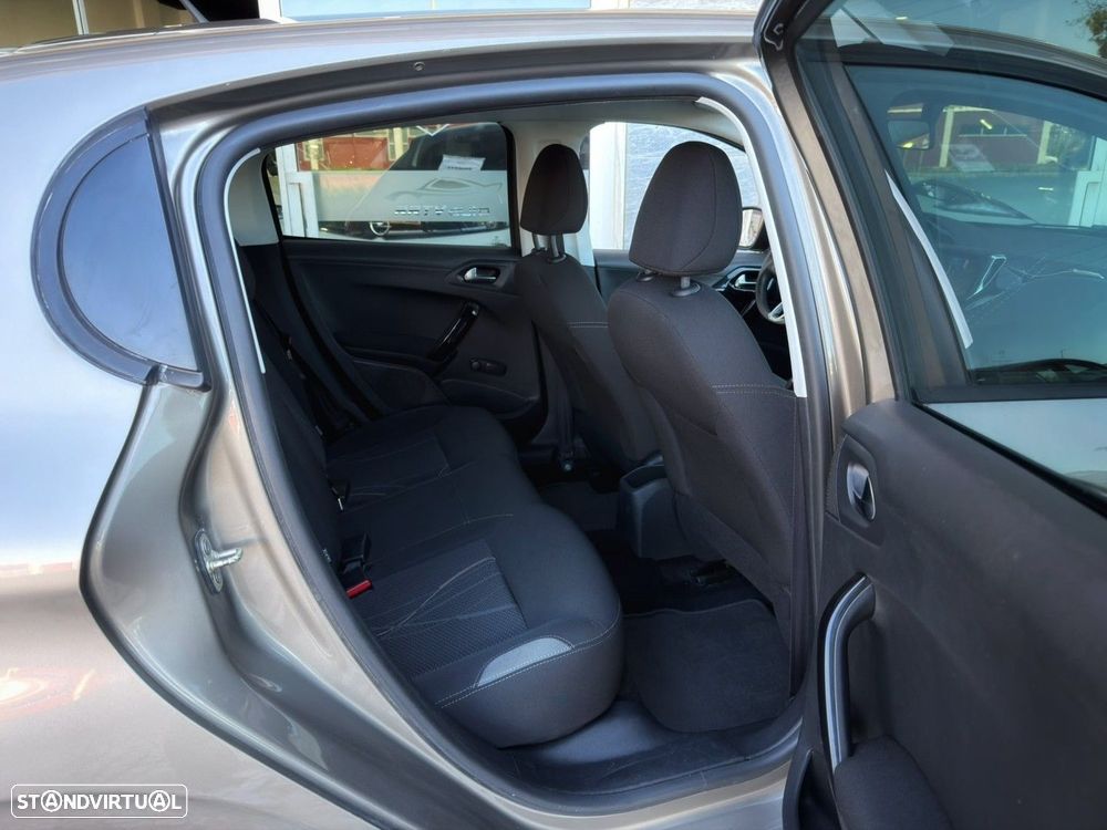 Peugeot 208 1.2 PureTech Access - 8