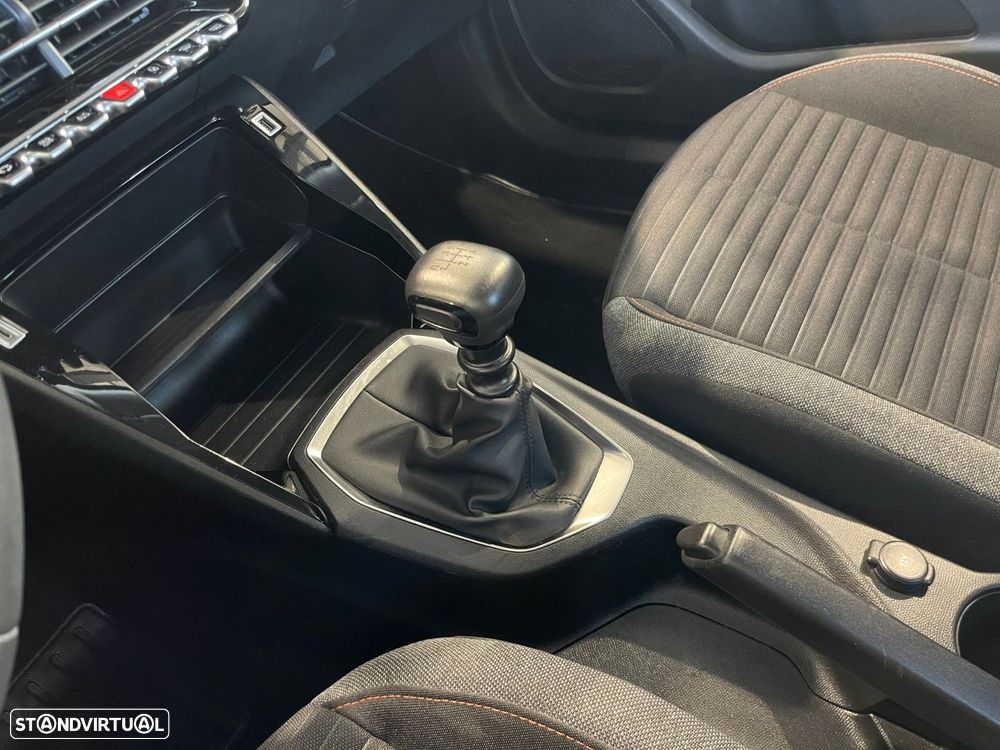 Peugeot 2008 1.2 PureTech Active - 13