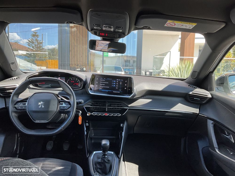 Peugeot 2008 1.2 PureTech Style - 32