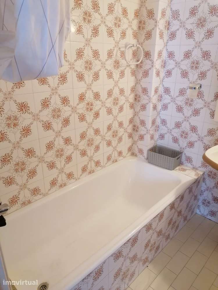 Apartamento T3 com 2 casas de banho e garagem - Grande imagem: 3/6