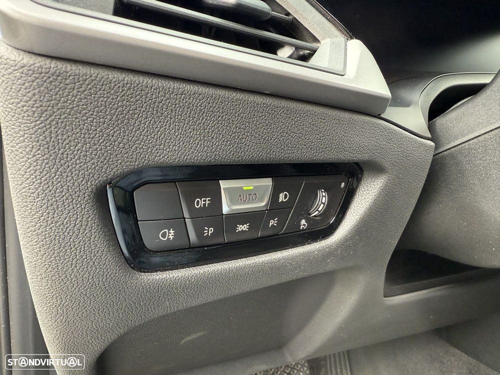 BMW 320 e Touring Corporate Edition Auto - 13