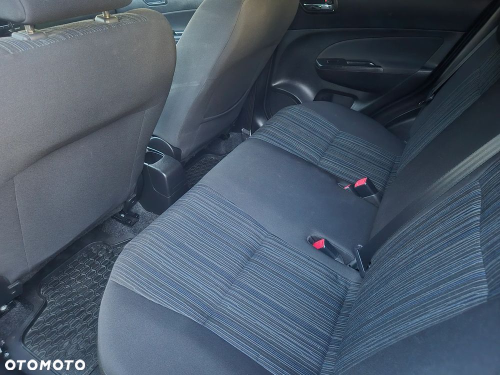 Suzuki Swift - 10
