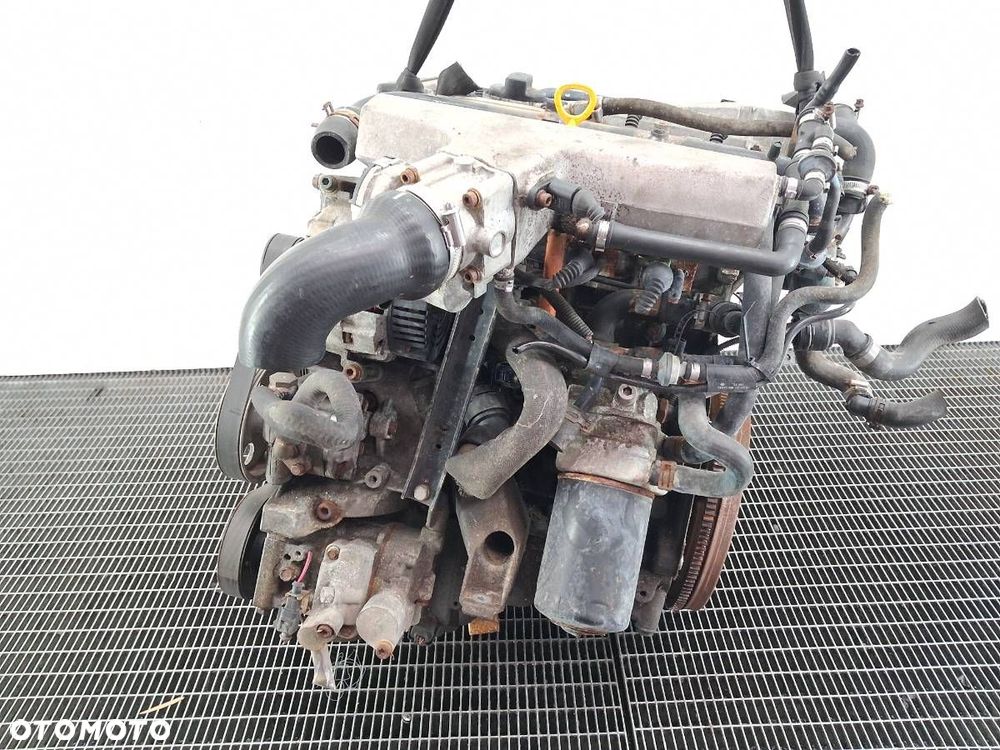 SILNIK KOMPLETNY AVJ 1.8T 1.8 BENZYNA AUDI A4 B6 - 4
