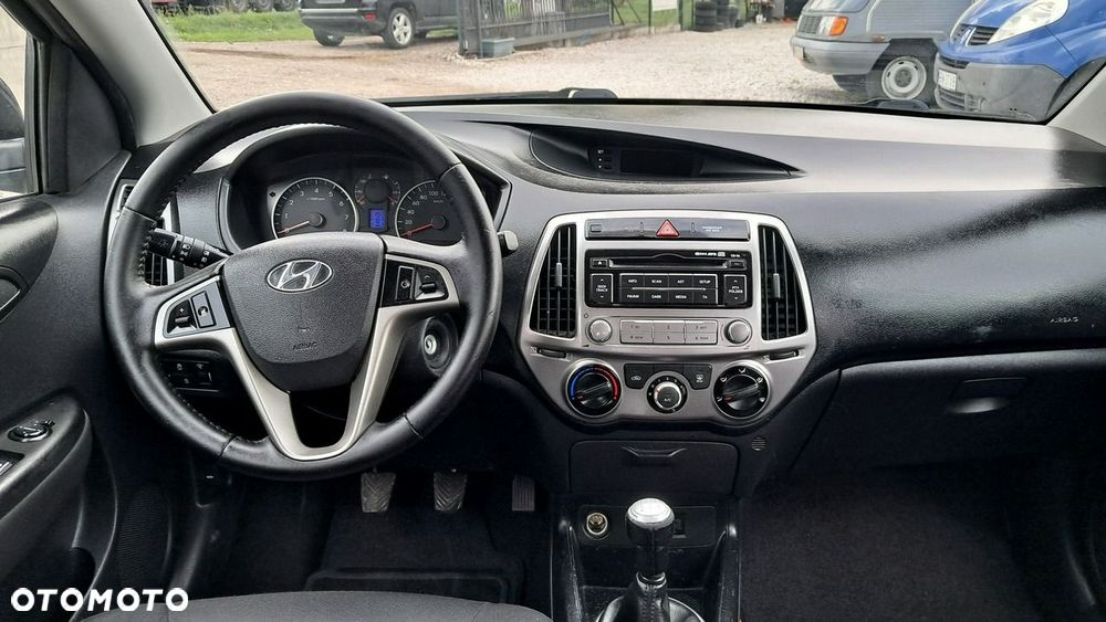 Hyundai i20 1.2 Trend - 14