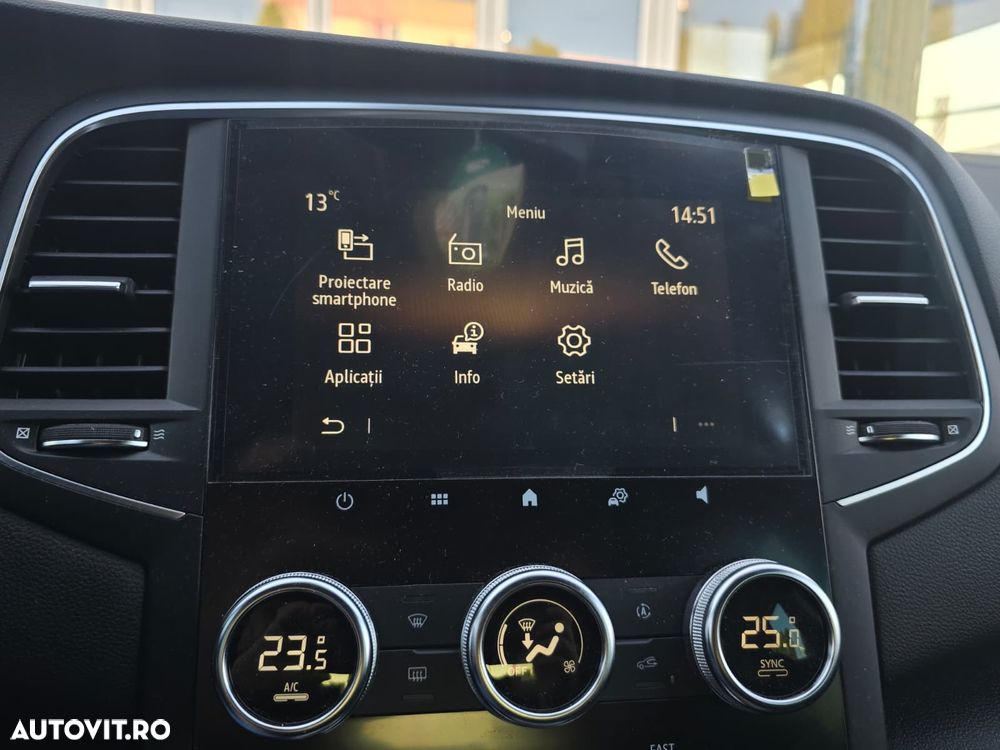 Renault Megane TCe 140 EDC GPF Techno - 9